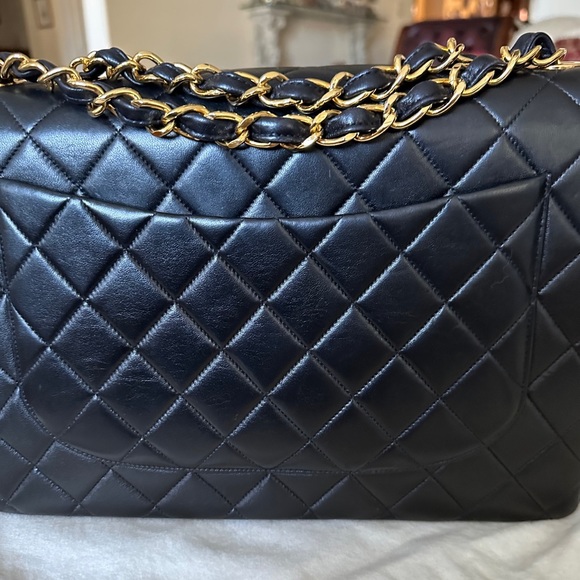 Vintage Chanel jumbo bag - Picture 8 of 16